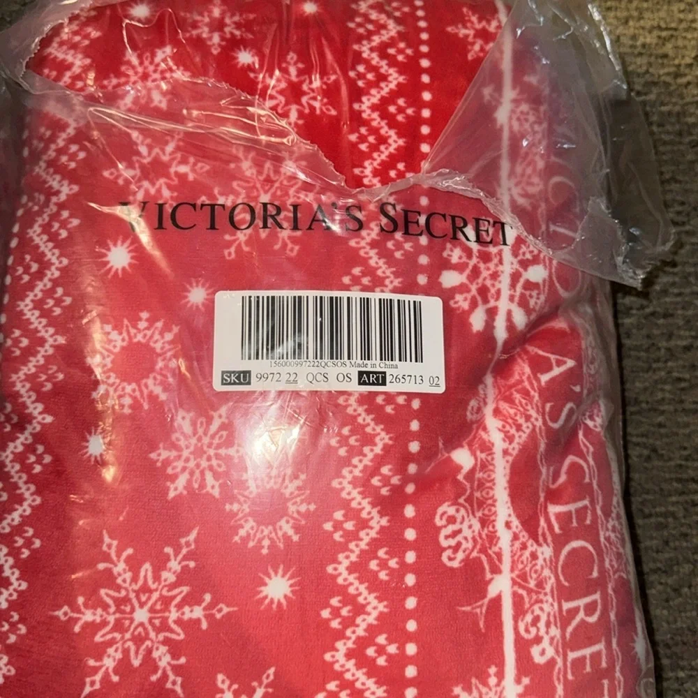 VICTORIA SECRETS‎ PLUSH FLEECE BLANKET NEW WITH TAGS